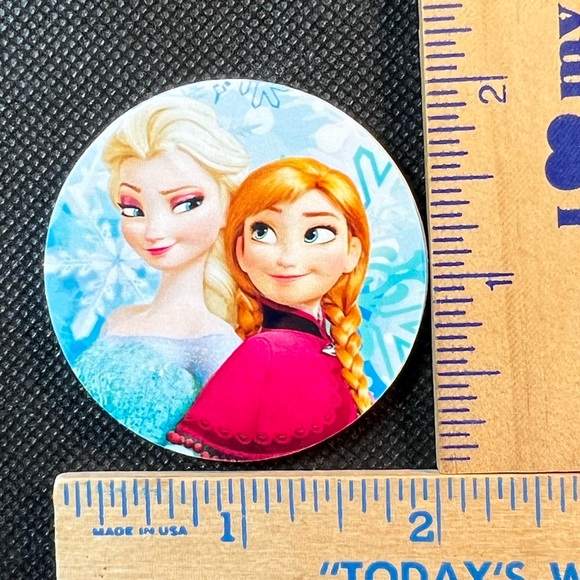 Princess Elsa And Anna Waterproof Vinyl Stickers New Set Of 12 - Picture 2 of 2